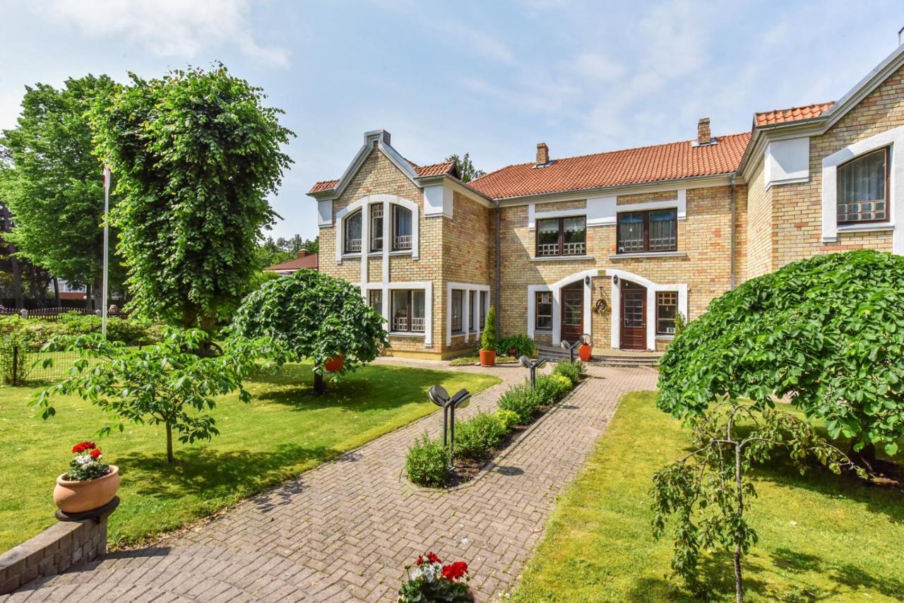 Villa Leonardo Ventspils Exterior foto